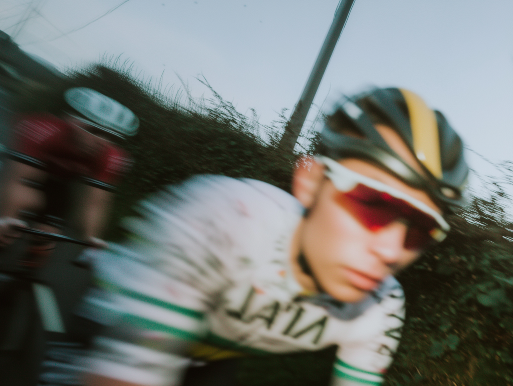 Les Echappees Maritimes 1 Photos U9739172978 A Cyclist FACE In Effort Riding On A Road Of The Ma 3f9527d2 095b 4ce7 A1e0 F6091ef05da5